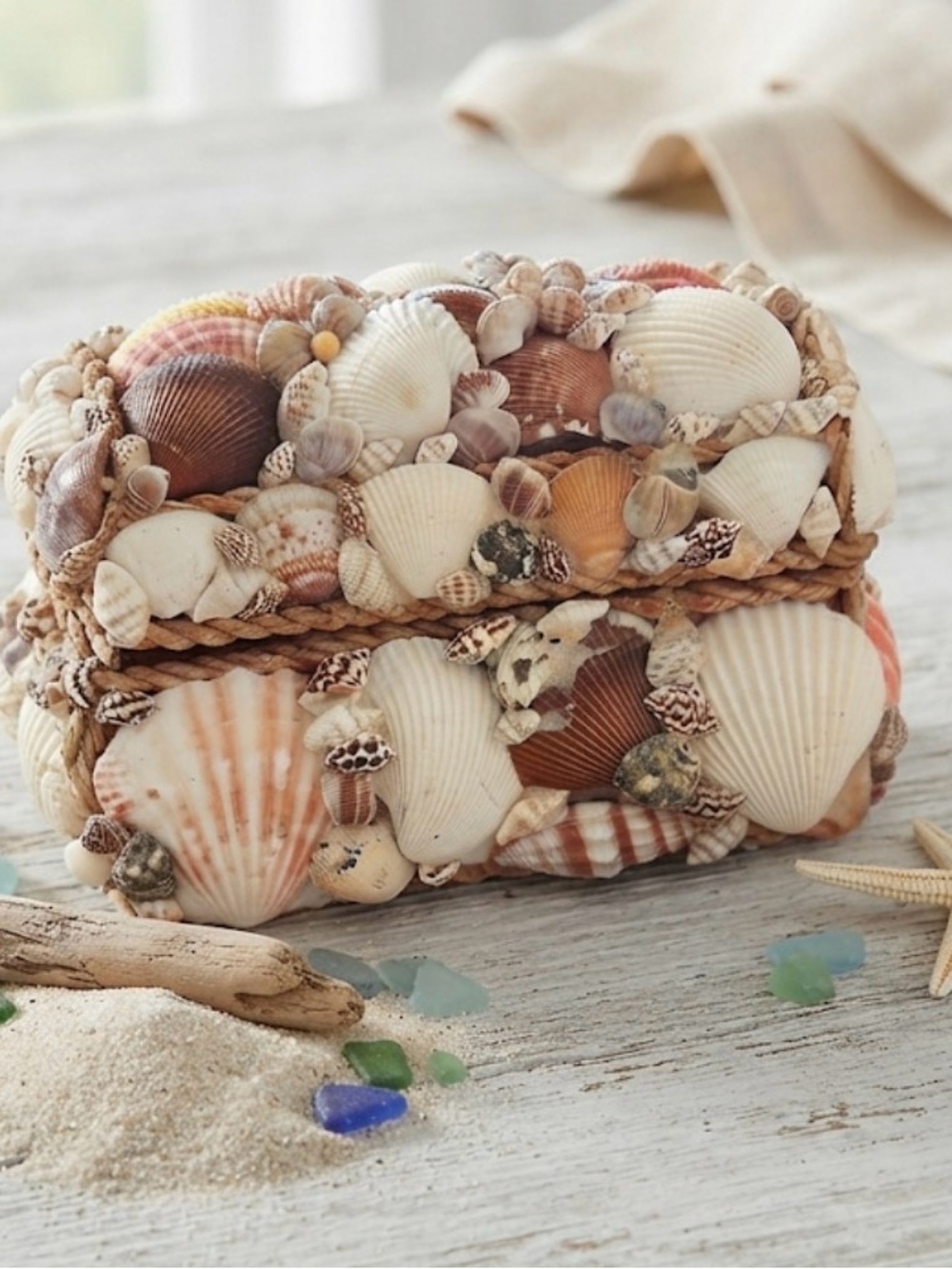 Vintage Shell-Covered Decorative Box in Cream, Brown, Pink